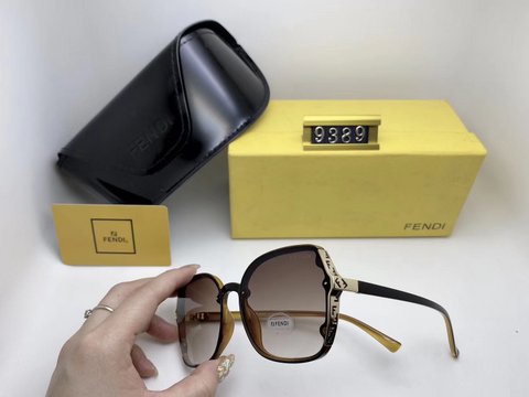 Fendi Sunglasses-166